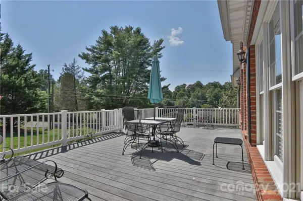 531 Westbrook ST, Jonesville, NC 28642