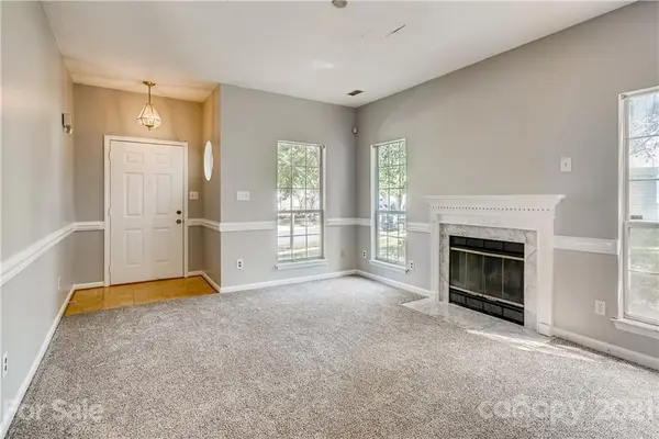 1618 Jeffrey Bryan DR, Charlotte, NC 28213