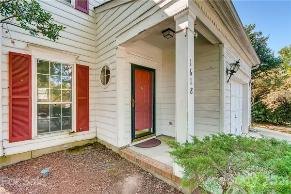 1618 Jeffrey Bryan DR, Charlotte, NC 28213