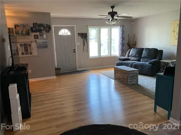 3190 Samuel ST, Newton, NC 28658