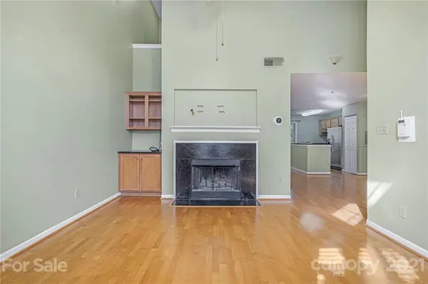 525 Olmsted Park PL #H, Charlotte, NC 28203