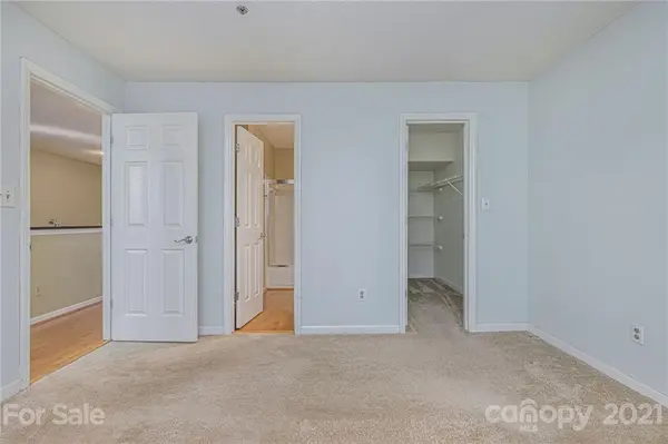 525 Olmsted Park PL #H, Charlotte, NC 28203