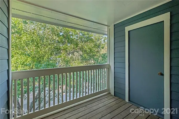 525 Olmsted Park PL #H, Charlotte, NC 28203