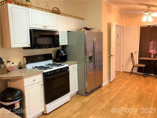 127 Mountainview RD, Bostic, NC 28018