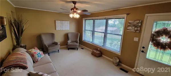 4009 Buff ST, Hickory, NC 28602