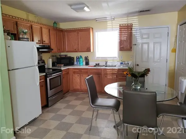 359/361 Turner ST #Lot 5, Lincolnton, NC 28092