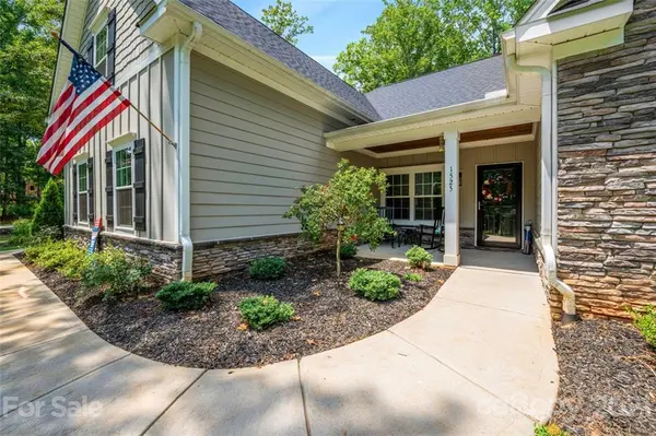 1525 Cranwell DR, Mt Ulla, NC 28125
