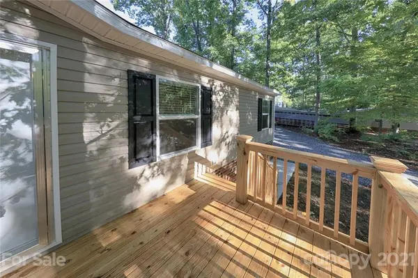 1795 Kestrel Valley LN, Catawba, NC 28609