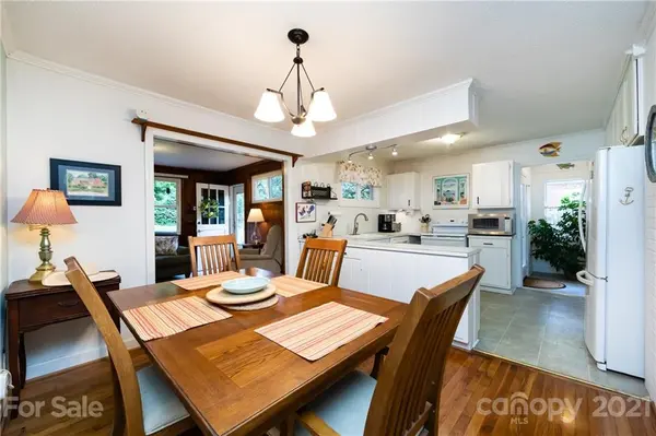 731 Lochridge RD, Charlotte, NC 28209