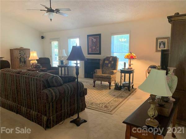 119 Country Grove RD, Kings Mountain, NC 28086