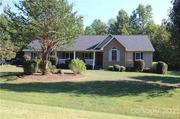 119 Country Grove RD,  Kings Mountain,  NC 28086