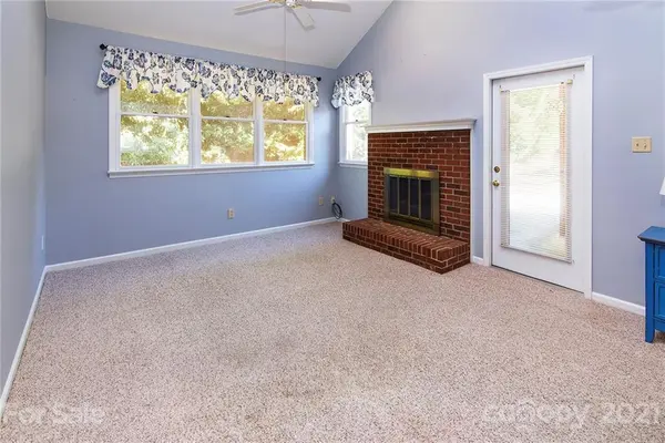 19964 Oak Leaf CIR, Cornelius, NC 28031