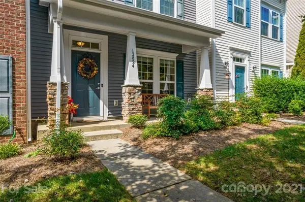 13824 Cypress Woods DR, Huntersville, NC 28078