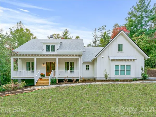 48 Sedgewood CT, Fairview, NC 28730