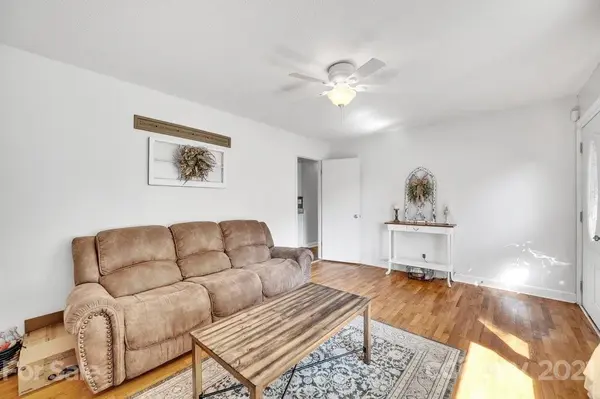 1009 Union TER, Gastonia, NC 28056