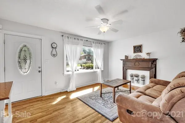 1009 Union TER, Gastonia, NC 28056