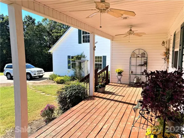 8140 Hutchison LN, Vale, NC 28168