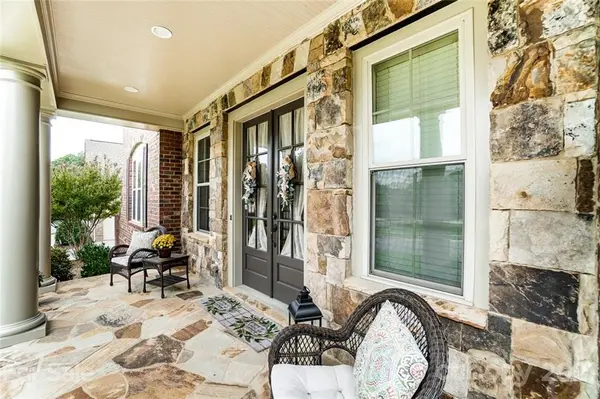 1004 Viscount DR, Matthews, NC 28104