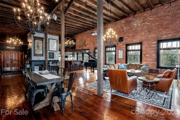 28 W Main ST, Brevard, NC 28712