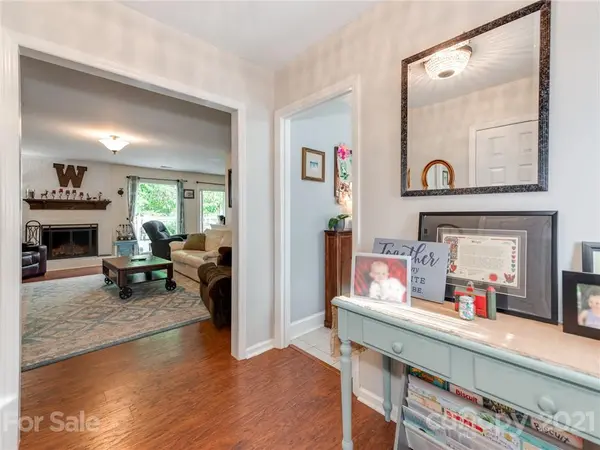 2706 Lytham DR, Charlotte, NC 28210