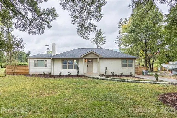 1511 Medford DR, Charlotte, NC 28205
