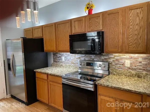 3942 Glenlea Commons DR, Charlotte, NC 28216