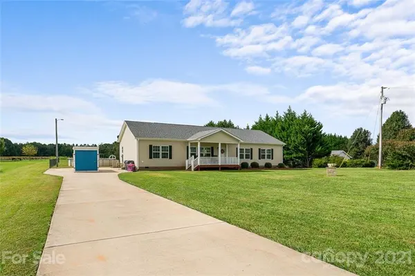 518 Mills Garden RD, Statesville, NC 28625