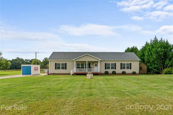518 Mills Garden RD, Statesville, NC 28625