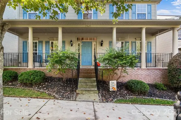 15621 Troubadour LN, Huntersville, NC 28078