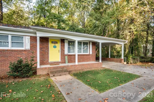 904 Valley DR, Newton, NC 28658