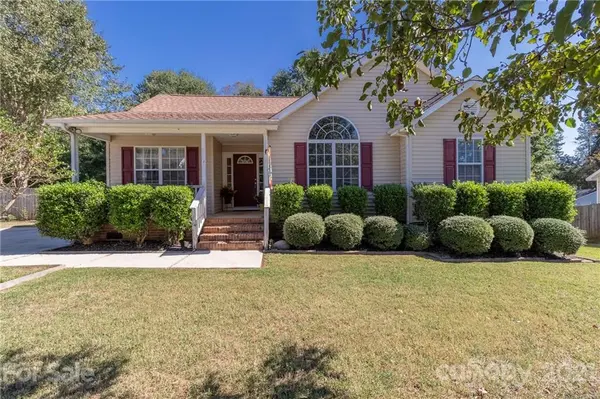764 Chipmeadow LN, York, SC 29745
