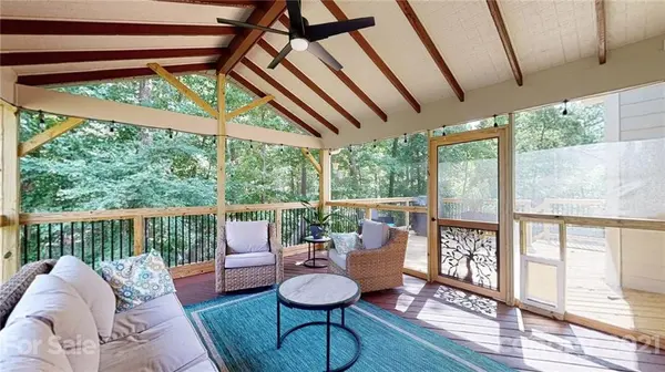 315 Ridge Reserve DR, Lake Wylie, SC 29710