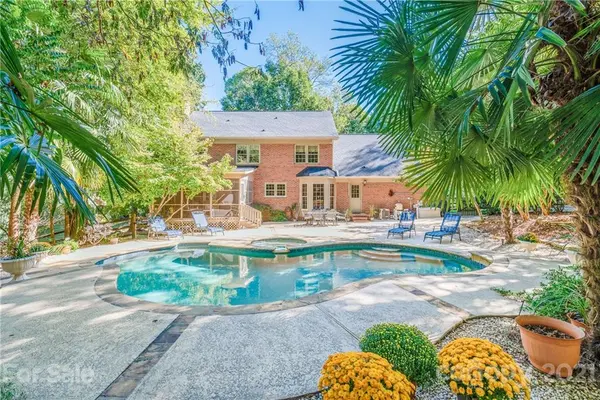 10022 Woodview CIR, Charlotte, NC 28277