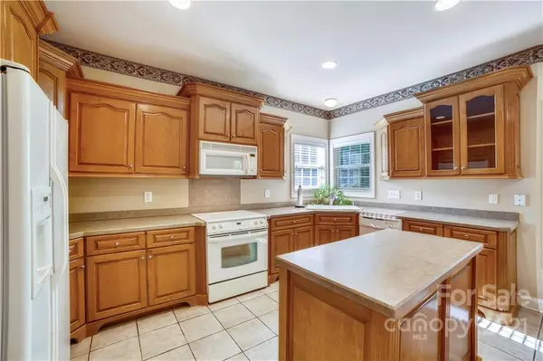 2300 Tradewind CT, Gastonia, NC 28054