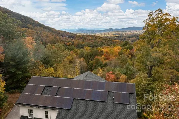 231 Riene LN, Swannanoa, NC 28778