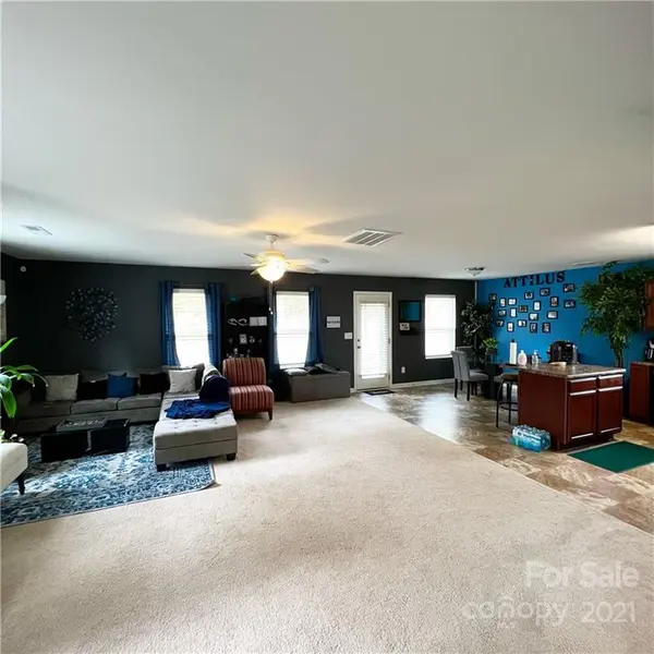 204 Dayton RD, Dallas, NC 28034