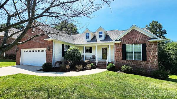 51 Browning DR, Taylorsville, NC 28681