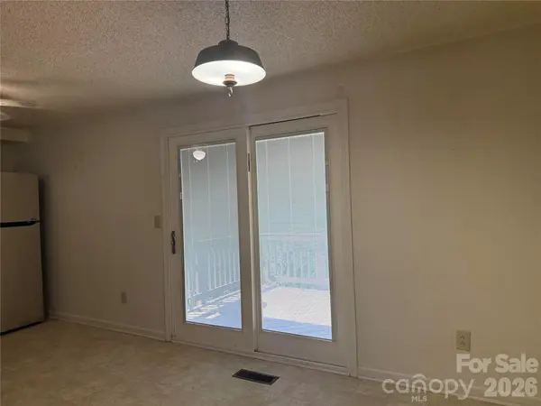 9762 Old Gate DR, Matthews, NC 28105