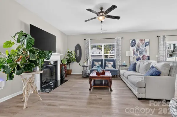 5224 Belstone LN, Charlotte, NC 28215