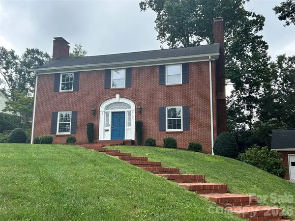 105 Montrose ST, Morganton, NC 28655