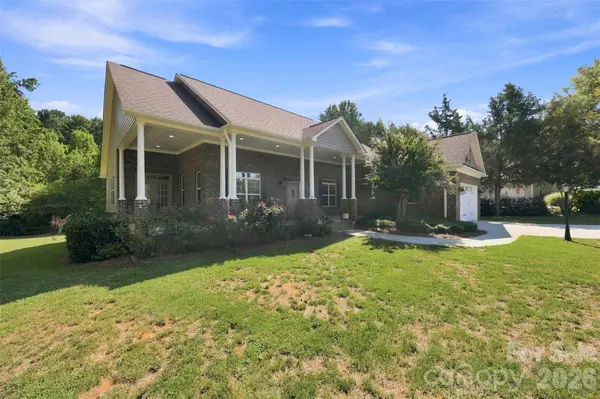 122 Idlewild RD, Advance, NC 27006