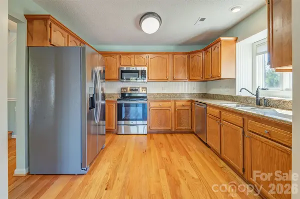 227 Kyfields RD, Weaverville, NC 28787