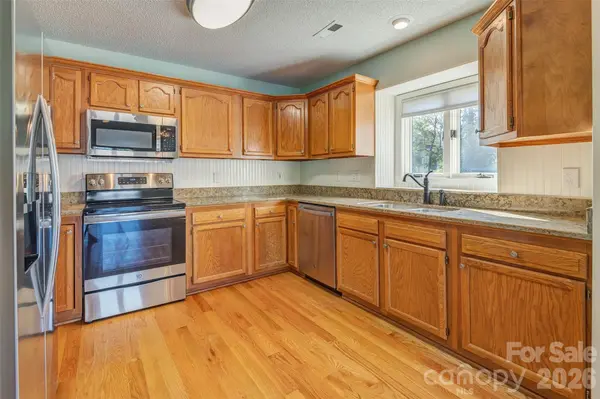 227 Kyfields RD, Weaverville, NC 28787