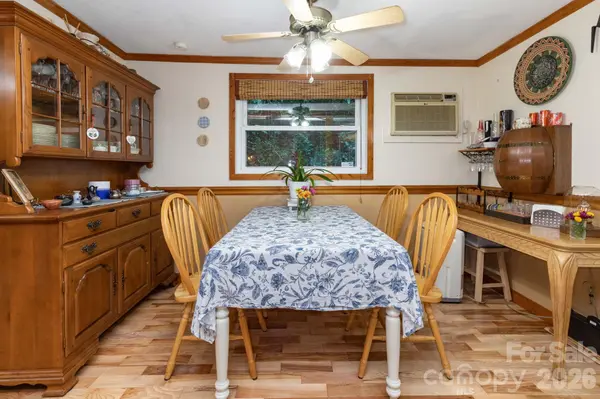 3387 Union Hill RD, Whittier, NC 28789