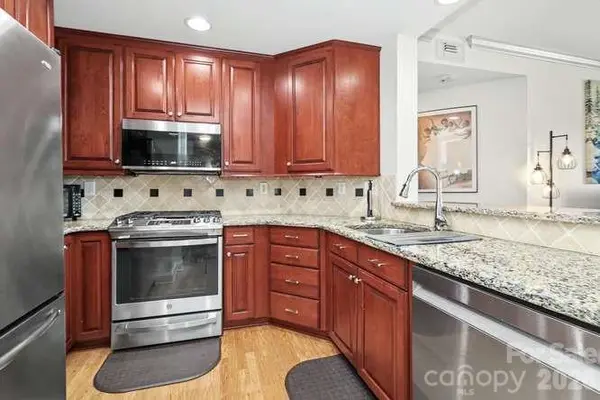 401 N Church ST #607, Charlotte, NC 28202