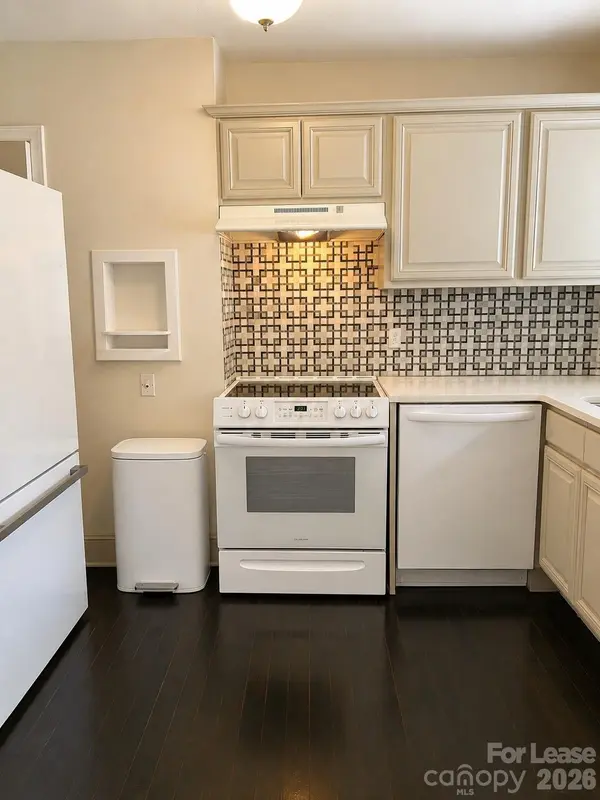 1221 S Kings DR #1, Charlotte, NC 28207