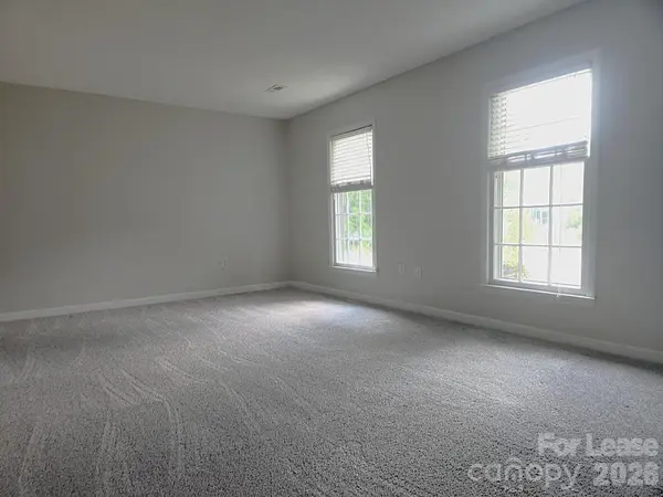 2022 Glouchester CIR, Charlotte, NC 28226
