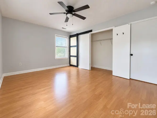 2022 Glouchester CIR, Charlotte, NC 28226