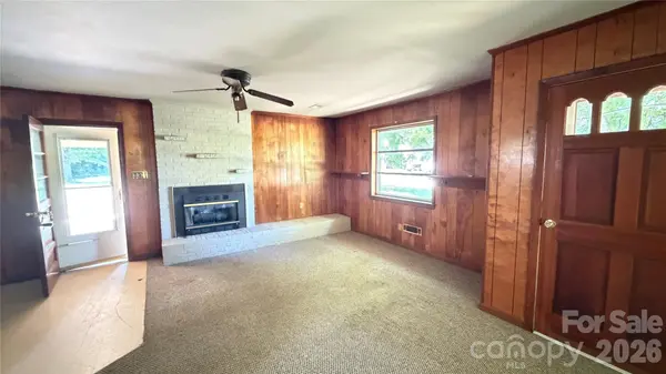1515 Pleasant Plains RD, Matthews, NC 28105