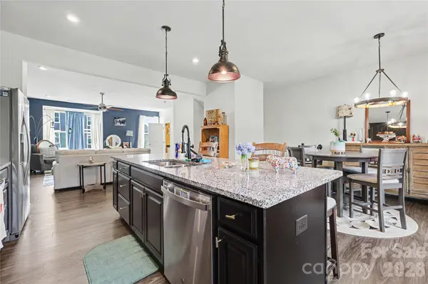 409 Lahinch DR, Tega Cay, SC 29708